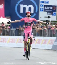 Vingegaard are aripi!    Danezul cucerește Giro d’Italia  cu 5 etape câștigate și peste 5 minute avans