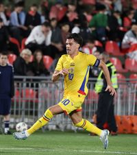„Avem mult de muncă”     Ianis Hagi  a dezvăluit ce a discutat cu tatăl său înainte de meciul cu Georgia + Ce spune despre rolul de căpitan