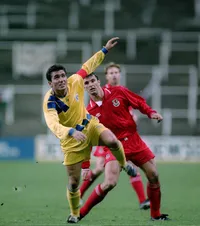 Amintiri memorabile cu Țara Galilor    Gică Hagi  se reîntâlnește cu adversarul în fața căruia a strălucit în drumul spre World Cup '94