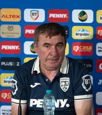 „Dacă e o idee bună, o iau!”  Hagi spune că ține cont de opiniile analiștilor. Și mai zice ceva important:   „De asta are nevoie naționala”. Unde suferim!