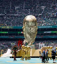 Spectacol pe Azteca!    FOTO.     Ceremonia de deschidere  a Campionatului Mondial. Shakira și J Balvin au încins atmosfera