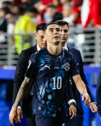 Almiron, reacție surprinzătoare  Ce a postat jucătorul din Paraguay, eliminat pentru că   și-a acoperit gura  în dialog cu un adversar