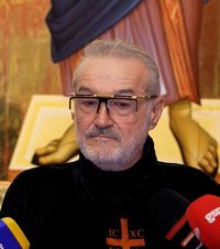  Nu l-a iertat  Patronul FCSB-ului l-a ironizat pe   Charalambous:  „I-am dat mesaj cum mi-a dat și el mie” + Ce spune de transferuri
