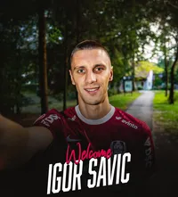 CFR Cluj nu stă pe loc   Ardelenii au anunțat transferul unui mijlocaș care a evoluat în   16-imile Conference League  în sezonul trecut