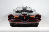 De la un dolar la 4 milioane!     FOTO:  Mașina abandonată de Ford și transformată în Batmobile. 15 zile de muncă și un loc în istoria televiziunii