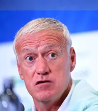 Tensiune!    VIDEO.  Motivul pentru care   selecționerul Franței s-a enervat  la conferință: „50 ați ridicat mâinile!”