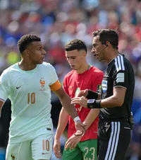 „M-a dat peste cap”  Mbappe nu a înțeles   așteptarea  îndelungată de la penalty-ul ratat cu Maroc: „De-asta am ratat” » Francezul, apărat de Haaland
