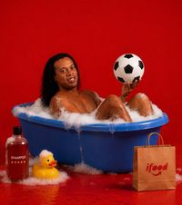 Ronaldinho, postare virală  Brazilianul a surprins pe toată lumea înainte de   finala CM 2026:  „Invidioșii vor spune că e AI”
