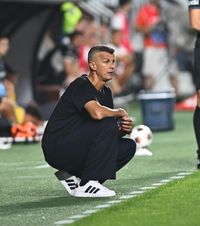 „Nu stau să-mi blamez jucătorii”    Ovidiu Burcă,  după debutul cu eșec la revenirea lui Sepsi în Liga 1: „Lumea spune că e un fotbal slab, dar...”