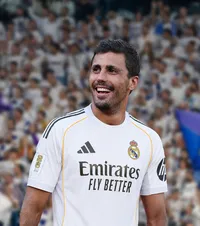 Rodri, acord cu Real?    Madrilenii îi oferă un contract până în 2030,  dar Manchester City vrea să-l convingă să rămână în Premier League