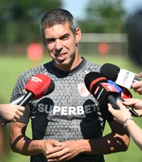 „Îmi scot pălăria în fața lui”   Jucătorul evidențiat de antrenorul lui Dinamo, Nuno Campos:   „Nu e ușor ce a făcut!”
