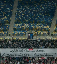 „Cum a fost posibil?”  Conducerea lui Dinamo, luată în colimator de ultrași după  tragedia de la Câmpulung:   „Au dus echipa a doua la moarte”
