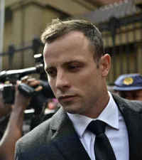 „E ca o fantomă”   Oscar Pistorius, schimbare radicală  după ieșirea din închisoare. Viața secretă la conacul din Waterkloof și reacția comunității