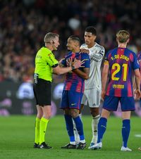 Schimbări majore în La Liga  Spania introduce reguli noi din sezonul  2026-2027:  un jucător de câmp va ieși dacă portarul primește îngrijiri