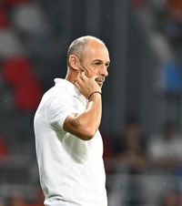 De ce e FC Argeș liderul Ligii 1  Cum a reușit Bogdan Andone să schimbe echipa  de la startul „jalnic” la 3 victorii consecutive,  inclusiv contra campioanei