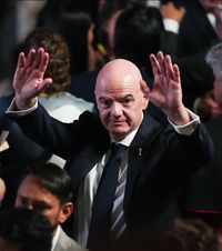 Disperarea lui Gianni Infantino   Ce promisiuni a făcut pentru protecție  în războiul împotriva celor care-l vor dat jos de la șefia FIFA