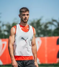 Dinamo l-a înregistrat  Așteptarea a luat sfârșit! Fotbalistul transferat în această vară  ar putea debuta la derby-ul cu Rapid