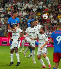 FCSB urcă pe primul loc   VIDEO+FOTO   Roș-albaștrii obțin o  victorie spectaculoasă  cu FC Botoșani. Bîrligea, descătușat!
