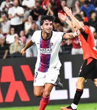 Salvatorul Ferran Torres   FOTO.  Atacantul a debutat cu o „dublă” la PSG și  a evitat o umilință   pentru campioana Europei
