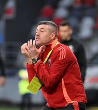 Oprița, gata să plece de la Steaua!   Antrenorul ar putea semna cu  rivala din Liga 2  + Cine vrea să-i ia locul: „Sunt disperat!”