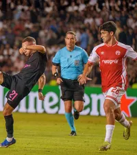 Kovacs, jocul și scandalul!   FOTO:  Al doilea meci de Champions,  al doilea cu acuzații grave.  Primul jucător eliminat, atac frontal. Ce a spus de arbitru!