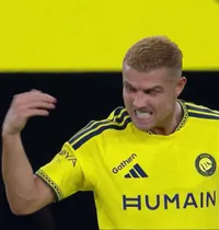 Ce vulpoi!   FOTO.   Cum a putut să marcheze  Cristiano Ronaldo golul 978!  Postecoglou l-a schimbat din nou