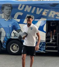 „Sunteți o rușine”    VIDEO.  Primire ostilă pentru  Craiova în Giulești:  „Nesimțiților, ați făcut țara de râs”