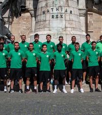 „Virușii verzi” vor să fie doctori în fotbal   FOTO.  Prezentare inedită de lot în  centrul Clujului