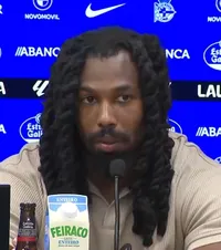 Traore, imagini virale   VIDEO:   A repetat de 7 ori  în 25 de secunde același cuvânt la prezentarea sa la Deportivo A Coruna
