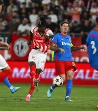 LIVE   Dinamo - FCSB  » „Câinii”, în avantaj la pauză! » Roș-albaștrii evoluează în inferioritate numerică