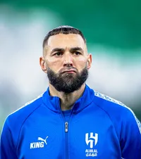 Benzema, contre cu un jurnalist  Atacantul francez, foarte acid:  „E târziu, du-te la culcare”