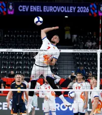 România, revenire de senzație  „Tricolorii” au învins  dubla campioană olimpică!  Cu cine vor juca în optimile Eurovolley