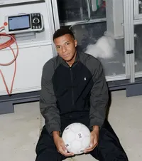 Mbappe le-a spus adio!     Starul lui Real Madrid  a semnat un nou contract: „Avem un vis comun”