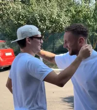 Naționala s-a reunit   FOTO+VIDEO.   Cum a apărut Denis Drăguș  la lot, după accidentarea din U Craiova - FCSB