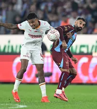 Decide cu jucătorii tactica  Cum a câștigat noul antrenor al lui Trabzon la debut, 4-0 cu Galatasaray.  Ce face pentru Salah