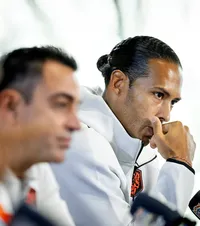 „O prostie totală”   VIDEO.   Virgil Van Dijk,  moment tensionat la conferință: „Am distrus fotbalul olandez?!”. Ofițerul de presă a intervenit