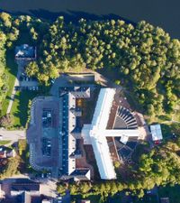 Lux nordic pentru tricolori   FOTO:   Aici stă România la Stockholm:  hotel deschis de nici un an, fostă cazarmă, spa de 2.500 mp și stadionul la câteva minute