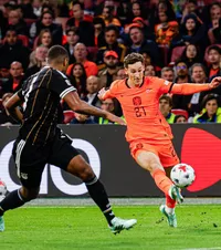 L-a provocat pe Dennis Man   Ce a făcut extrema lui PSV  Eindhoven la debutul pentru naționala Olandei