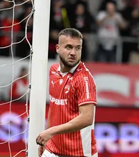 Tratament special pentru Pușcaș  Noul contract al atacantului de la Dinamo:  bonusuri uriașe  + condițiile impuse de „câini”