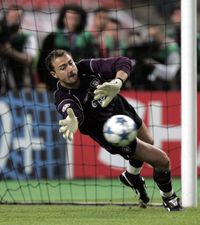 „Credeți în Hagi!”   Interviu GOLAZO.ro la Varșovia cu Jerzy Dudek,  unul dintre marii portari ai Poloniei, campion al Europei cu Liverpool