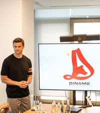Viitoarea siglă a lui Dinamo   LIVE VIDEO   Clubul prezintă ACUM azi  cele mai noi informații  despre schimbarea dorită de fani