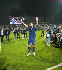 Dzeko s-a retras din națională   VIDEO+FOTO.  Momente emoționante la Zenica! Legendarul atacant  și-a făcut coechipierii să plângă