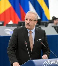 Ce ne promitea Vasile Dâncu acum 10 ani  În vara lui 2016, politicianul realiza un laudatio pentru șeful FRF și  solicita ceva  pentru a se naște o mare națională a României