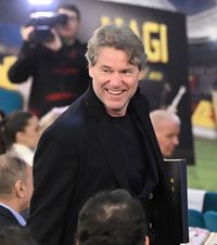 Răducioiu, petreceri de Hollywood  Dezvăluiri despre  viața extrasportivă:  „M-am îmbătat cu whisky până am leșinat. Am vomitat în taxi”