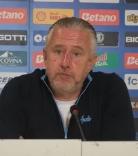 Căpitan nou la FCSB   VIDEO.  Laurențiu Reghecampf a anunțat  cine va purta banderola:  „Trebuie să profităm de experiență”