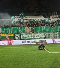 „Mulțumim, bombardierule!”   FOTO:   Liviu Antal,  în lacrimi după mesajul fanilor lui Zalgiris.  Prin ce a trecut românul în Lituania