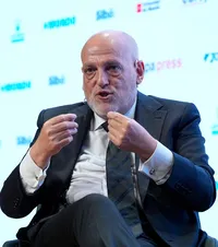 Continuă „războiul” în Spania  Fanii lui Real Madrid, mesaje acide la adresa Barcelonei și a șefului La Liga.  Reacția virulentă a lui Tebas