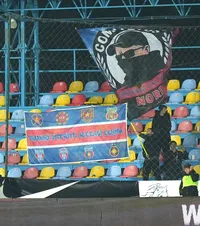 „Aceeași echipă!”   FOTO.  Mesajul suporterilor FCSB la meciul cu FC Voluntari  +  Ce au scandat despre Steaua