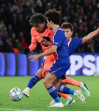 „UEFA vrea doar bani! Ce lume coruptă”  Van Gaal,  atac devastator la adresa forului european.  Cauza: formatul Ligii Campionilor