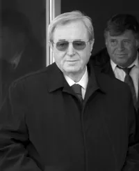 A murit Viorel Păunescu  Fostul președinte al Stelei  a murit la 91 de ani.  FCSB și CSA au pierdut palmaresul său!
